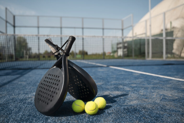 tennis-paddles-balls-arrangement